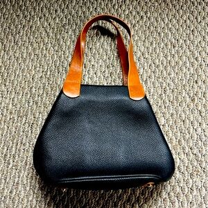 Black leather shoulder bag excellent condition